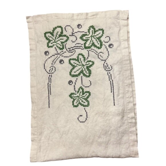 Vintage Ivory Linen Green Hand Stitched Flowers Lace Table Runner Doily 14”x40” - Picture 1 of 2